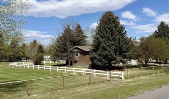 221 44th St N, Cody, WY 82414