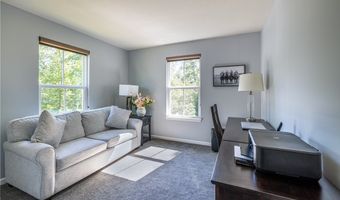 820 Sunrise Cir, Aurora, OH 44202