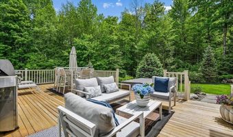 14 Aspen Ln, Bedford, NH 03110