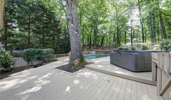 835 Lakeshore Dr NW, Berkeley Lake, GA 30096