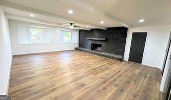 6 Windsor Cir, Anniston, AL 36207