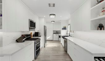 5030 Newcastle Ave, Encino, CA 91316