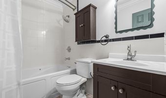 6645 MEDINAH Ln, Alexandria, VA 22312