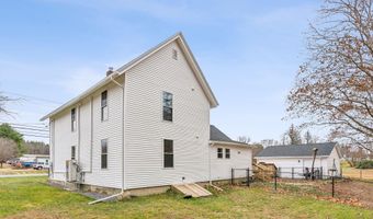 672 Riverside Dr, Augusta, ME 04330