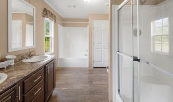 82 Harris Rd, Baxley, GA 31513