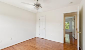 44217 NAVAJO Dr, Ashburn, VA 20147