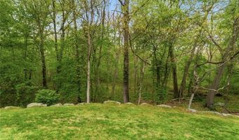 130 Village Hill Ln, North Kingstown, RI 02852