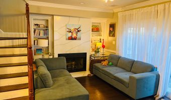 915 C St SE, Washington, DC 20003