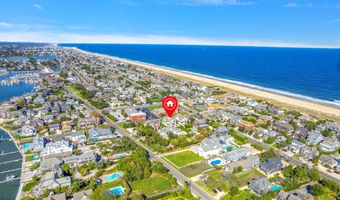 45 Strickland St, Bay Head, NJ 08742