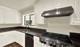 875 White Cottage Rd N, Angwin, CA 94508