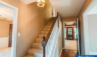 2105 N St St, Aurora, NE 68818