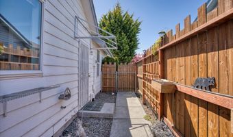 852 E Cedar St, Sequim, WA 98382