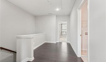 741 Topsail Ln, Alpharetta, GA 30005
