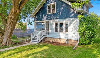 1212 N LEMINWAH St, Appleton, WI 54911