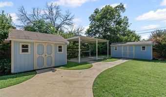 106 Oakwood Dr, Keene, TX 76059