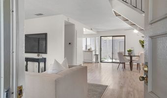 2155 W Banbury Cir, Anaheim, CA 92804
