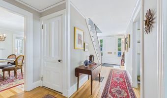 1059 Washington St, Bath, ME 04530
