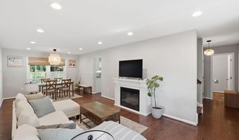 7832 FORDSON Rd, Alexandria, VA 22306