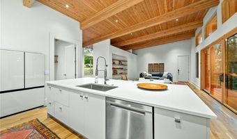 46 W Elvendon Dr, Bella Vista, AR 72715