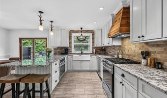 21 Echo Ridge Rd, Airmont, NY 10952