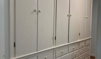 580 Riverview Dr, Ann Arbor, MI 48104