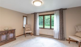 315 Randwood Dr, Amherst, NY 14221