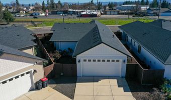 451 S Haskell St, Central Point, OR 97502
