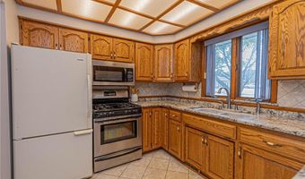 1277 Northside Dr NE, Alexandria, MN 56308