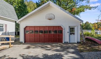 11 Outlet Rd, Augusta, ME 04330