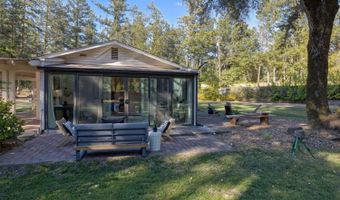 1050 White Cottage Rd N, Angwin, CA 94508