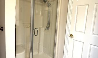 36 Kathryn Ln, Bangor, ME 04401