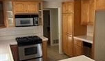 915 S Ridgecrest Cir, Anaheim, CA 92807