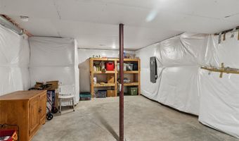 2812 NW 43rd St, Ankeny, IA 50023