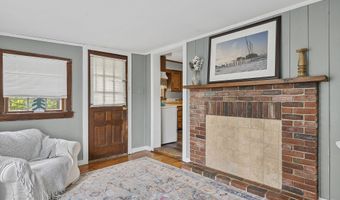 748 Riverside Dr, Augusta, ME 04330