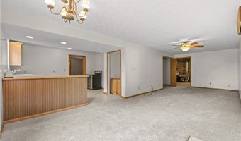 1701 Woods Rd, Akron, OH 44306