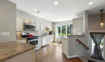 469 North Ln, Bristol, RI 02809