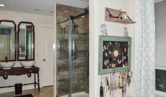 16 Vilas Rd, Alstead, NH 03602