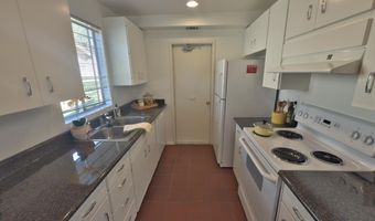 24121 Village 24, Camarillo, CA 93012