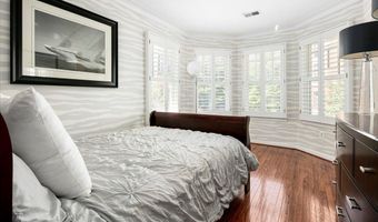 2863 11TH St N, Arlington, VA 22201