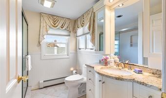 41 Buena Vista Dr, North Kingstown, RI 02852
