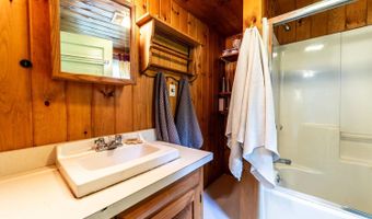 26 Don Gerry Rd, Bristol, NH 03222