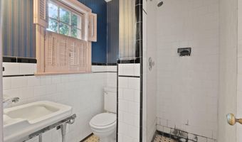 3246 N ABINGDON St, Arlington, VA 22207