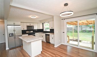 3911 Nottingham Ave, Austintown, OH 44511