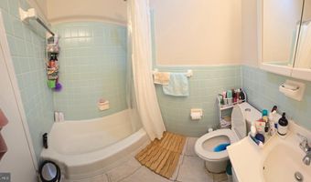 3701 5TH St S 409, Arlington, VA 22204