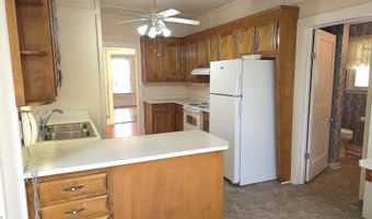 102 Wardlaw St, Abbeville, SC 29620