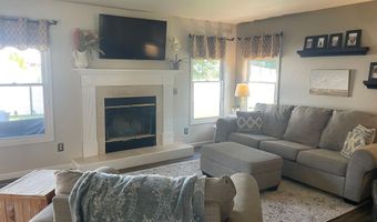 2329 Woodridge Dr, Adrian, MI 49221