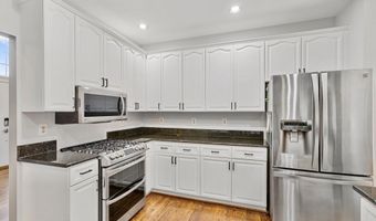 44141 MERRYWOOD Ct, Ashburn, VA 20147