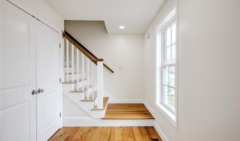 29 Graves Ave, North Smithfield, RI 02896