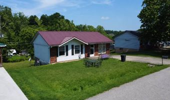 8123 Ray Dr, Ashland, KY 41102