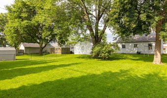 2114 N RICHMOND St, Appleton, WI 54911